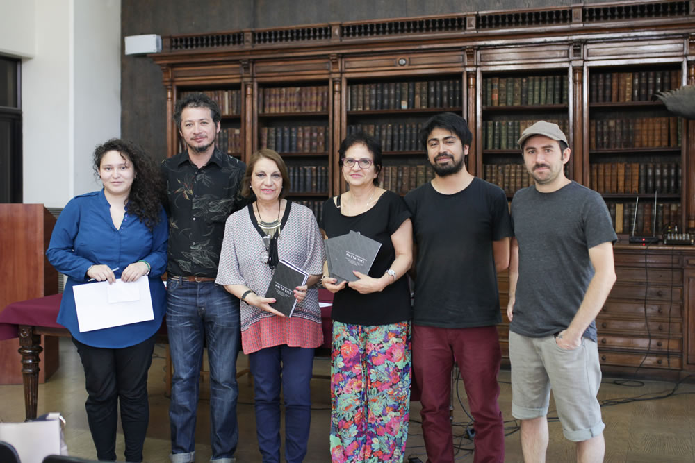 Difusión del libro y documental sobre Conjunto Habitacional Matta Viel en Instituto Nacional
